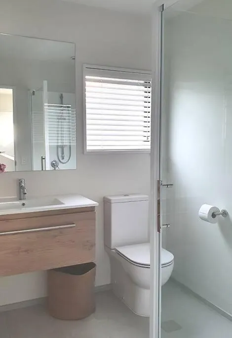 Central Home With Internal Garage - Close To Cbd! Christchurch Apartment