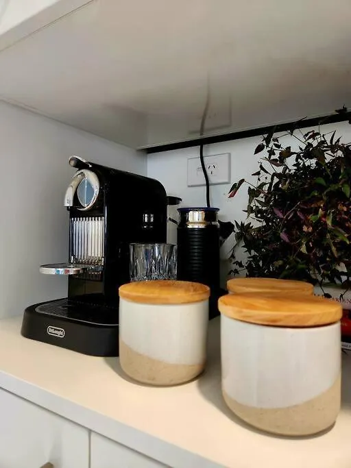 Central Home With Internal Garage - Close To Cbd! 크라이스트처치 아파트